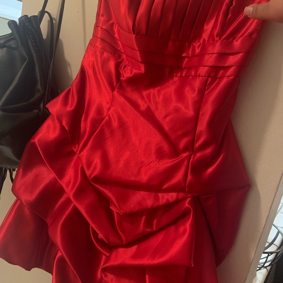 Prom dresses - Picture 6 of 7